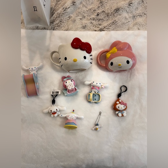 Sanrio Items 🤍 - Picture 3 of 3